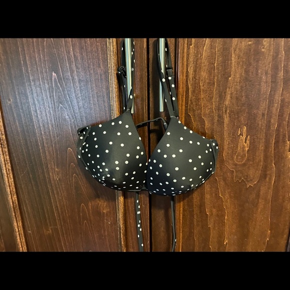 Bathing suits - Picture 2 of 2